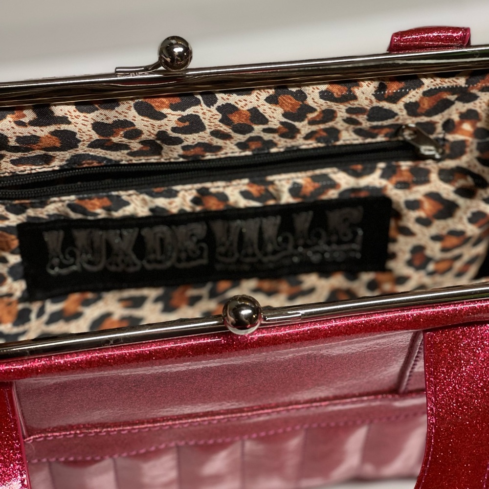 Pink Lux de ville sparkle purse with leopard interior - Picture 3 of 3